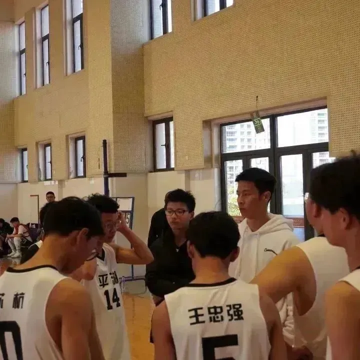 亚军球队的训练方案如何帮助你快速提升篮球技能_1